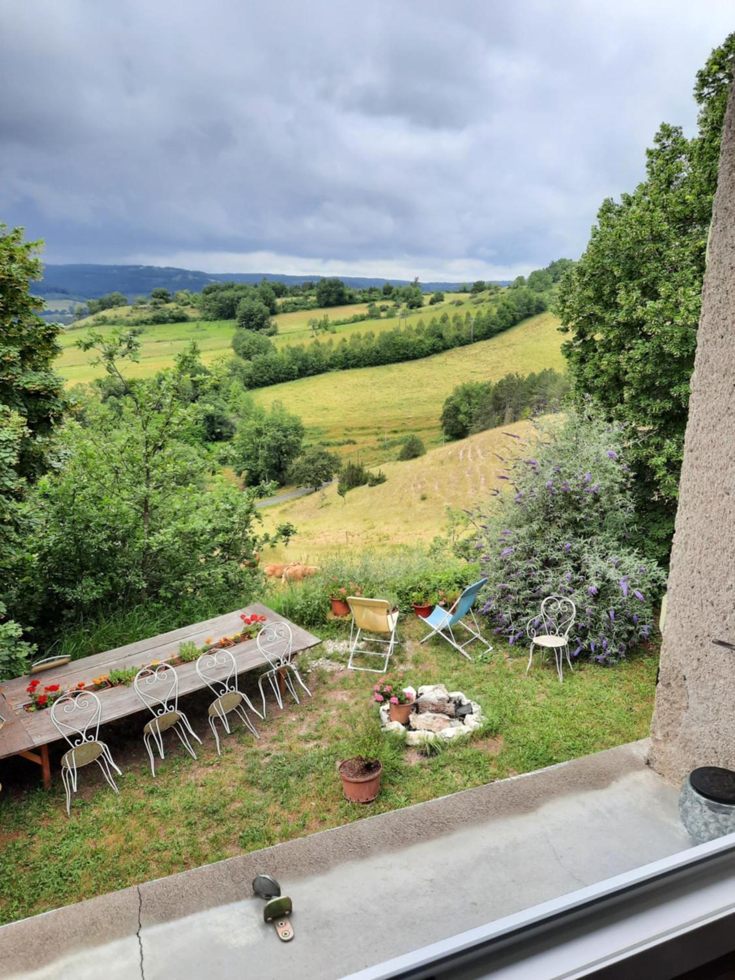Les Coteaux De Planeze, Maison Et Jardin Dans Le Lot! Chambres Chez L'Habitant! Belmont-Bretenoux Szoba fotó